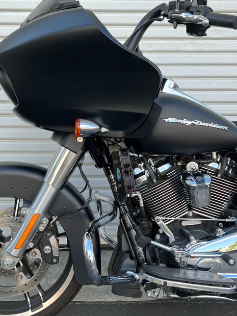 Oil Cooler M8 Touring `17 23 (Chopped Guard)