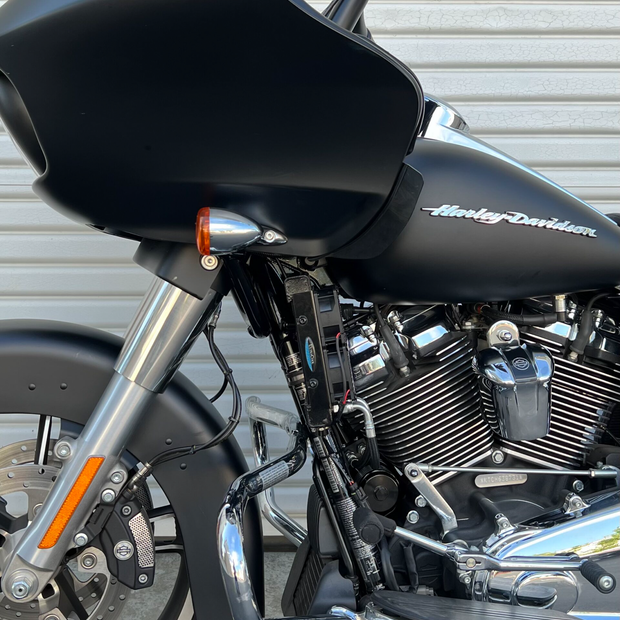 Oil Cooler M8 Touring `17 23 (Chopped Guard)